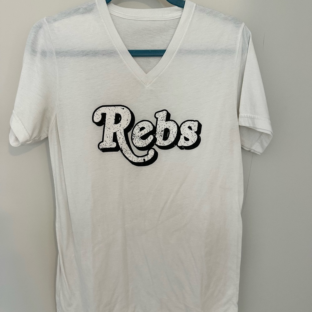 Women’s V-Neck Ole Miss Graphic Tee